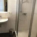 בית נופש E17 Mit Wintergarten Und Terrasse By Interhome *