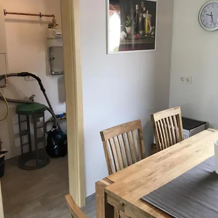 E17 Mit Wintergarten Und Terrasse By Interhome Σπίτι διακοπών *