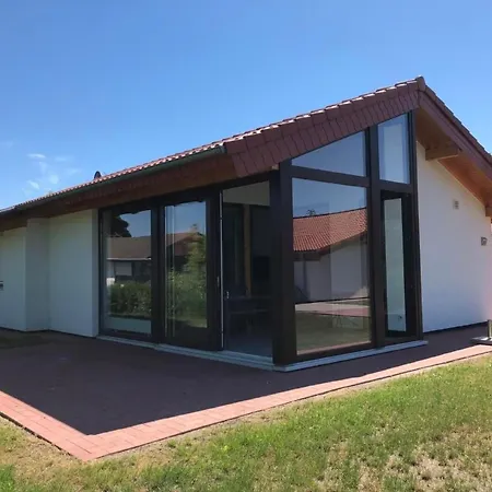 E17 Mit Wintergarten Und Terrasse By Interhome Σπίτι διακοπών Grosswurden